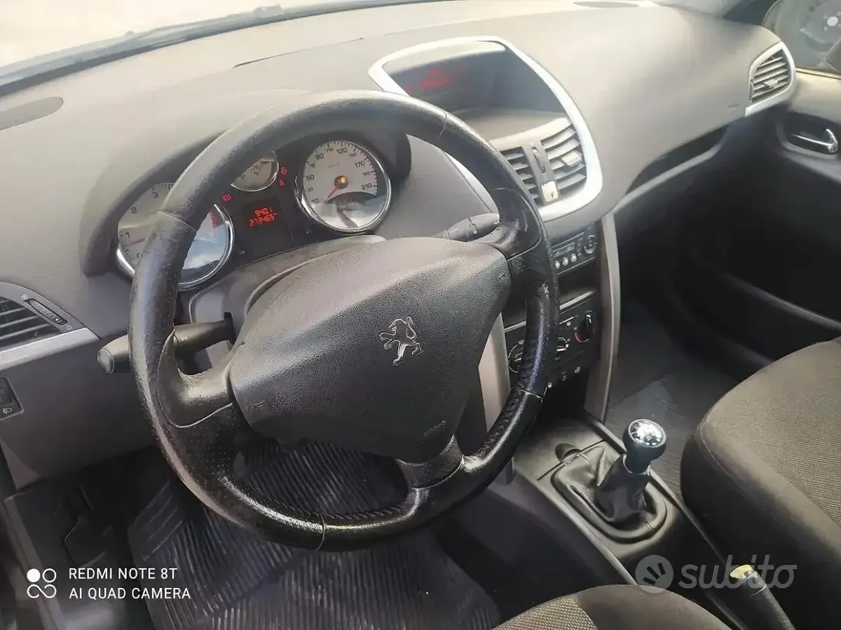 Usata Peugeot 207 90 CV (66 kW) 2007 Nero Berlina