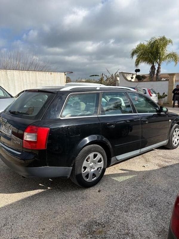 Usata Audi A4 130 CV (95 kW) 2004 Nero Station wagon