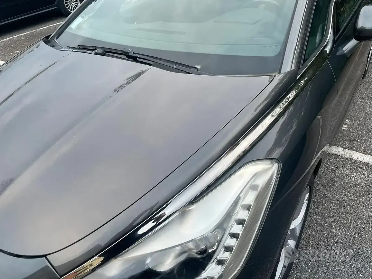 Usata Citroën DS5 Business Class 163 CV (119 kW) 2014 Nero Utilitaria