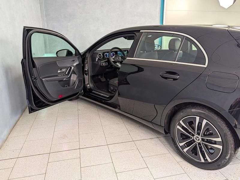 Usata Mercedes A180 Advanced 136 CV (100 kW) 2024 Nero Berlina