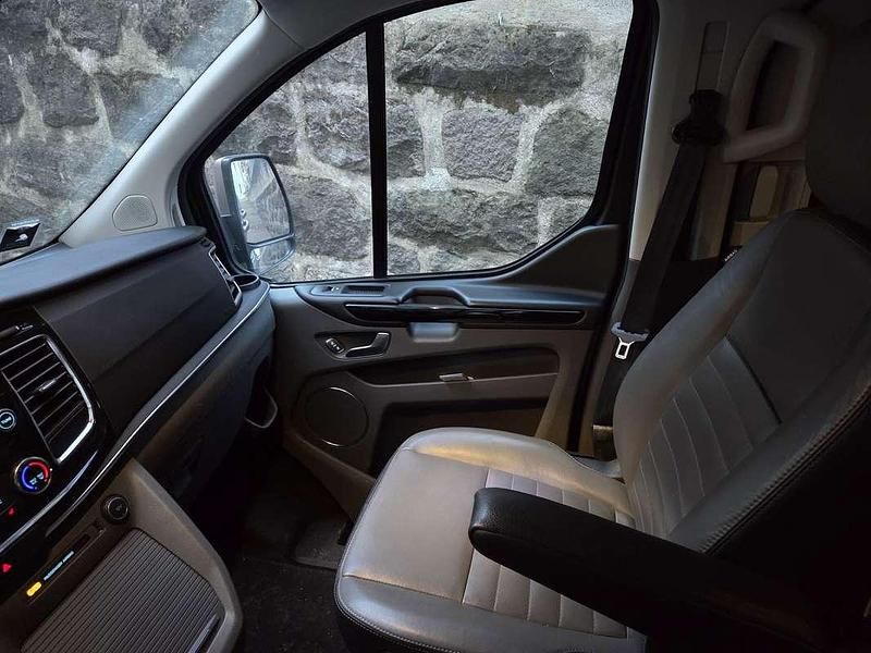 Usata Ford Tourneo Titanium X 170 CV (125 kW) 2018 Bronzo Monovolume