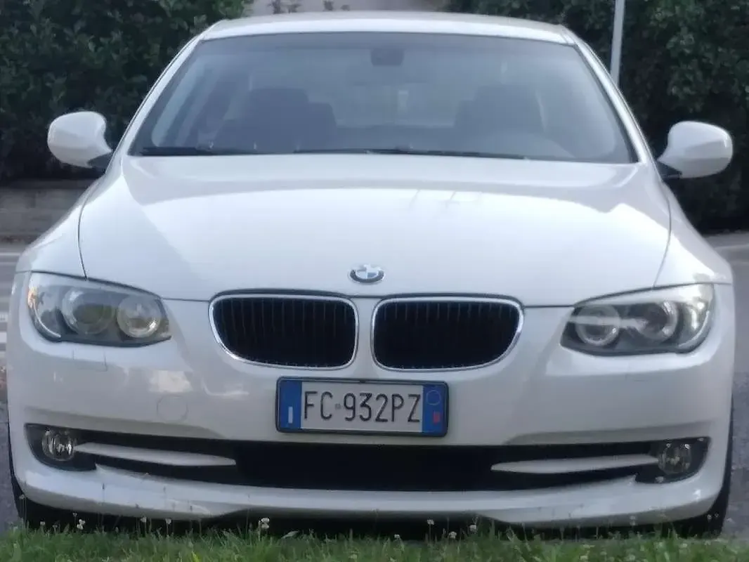 Usata BMW 320 184 CV (135 kW) 2012 Bianco Coupé