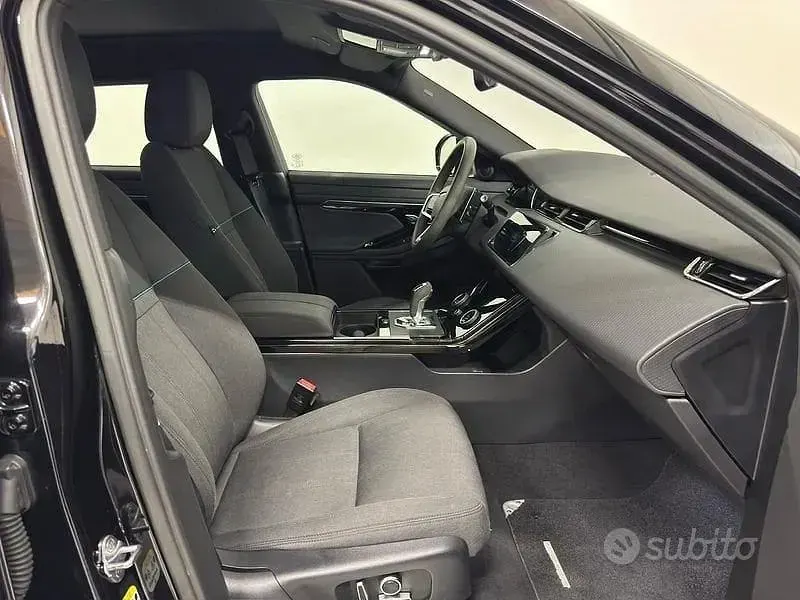 Usata Land Rover Range Rover evoque R-Dynamic 249 CV (183 kW) 2022 Carpathian grey SUV