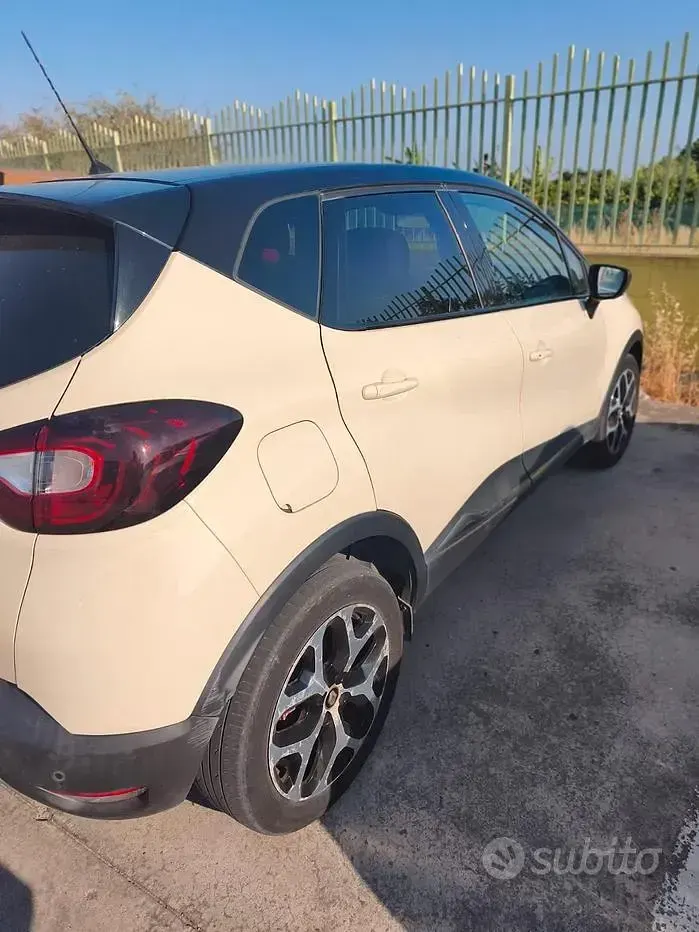 Usata Renault Captur 90 CV (66 kW) 2019 SUV