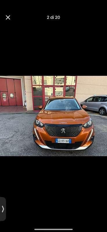 Usata Peugeot 2008 Allure 102 CV (75 kW) 2021 SUV
