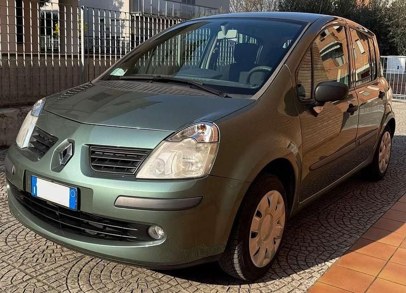 Usata Renault Modus 75 CV (55 kW) 2007 Verde Monovolume