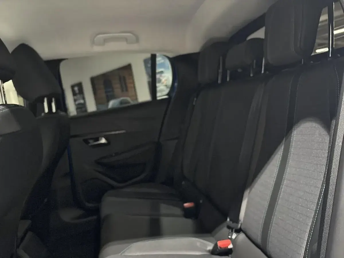 Usata Peugeot e-208 Allure 100 kW (136 CV) 2020 Blu Utilitaria