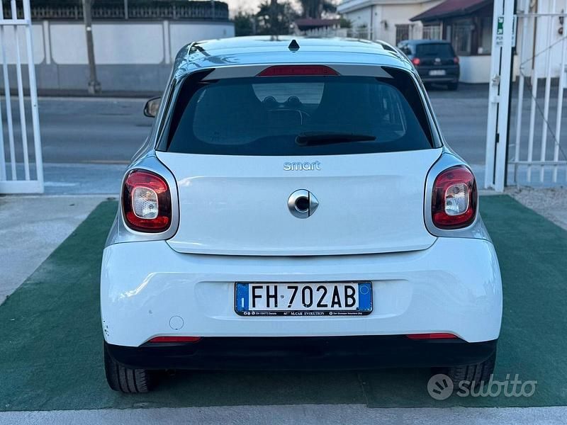 Usata Smart ForFour Passion 70 CV (51 kW) 2017 Bianco Utilitaria