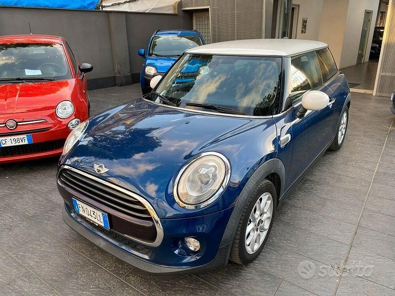 Occasion Mini Cooper D 116 ch (85 kW) 2018 Bleue Citadine