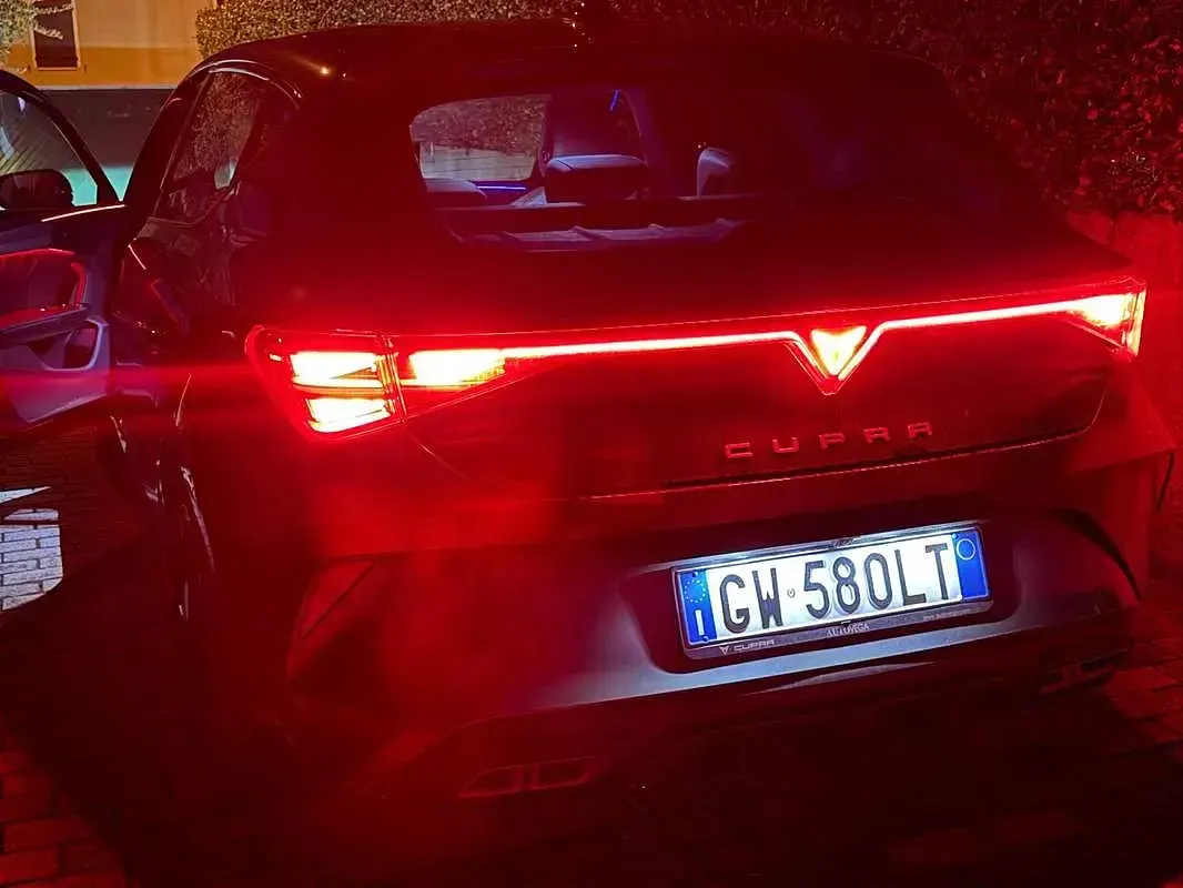 Usata Cupra Leon 150 CV (110 kW) 2024 Berlina