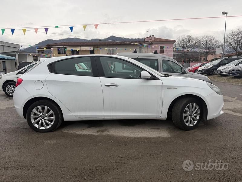 Usata Alfa Romeo Giulietta Super 120 CV (88 kW) 2016 Bianco Utilitaria