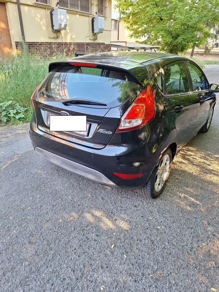 Usata Ford Fiesta 75 CV (55 kW) 2014 Nero Utilitaria