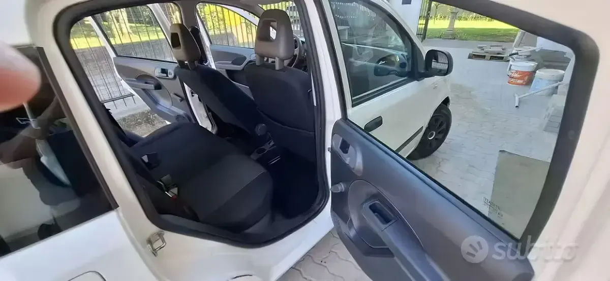 Usata Fiat Panda Dynamic 69 CV (50 kW) 2012 Bianco Utilitaria