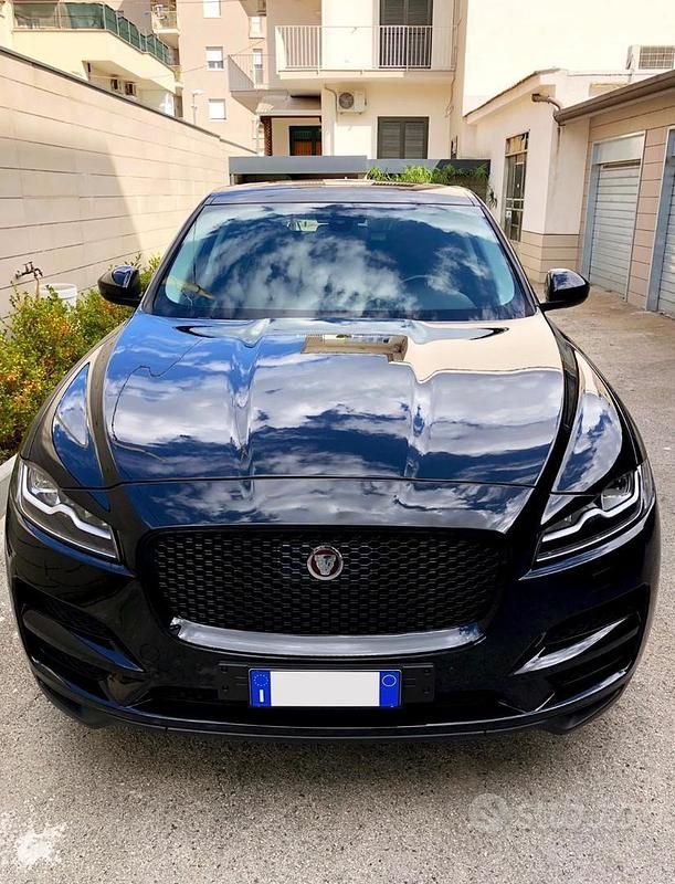 Nero Usata 2018 Jaguar F-Pace SUV | 18.500 € (Buon prezzo) - Immagine 1/4