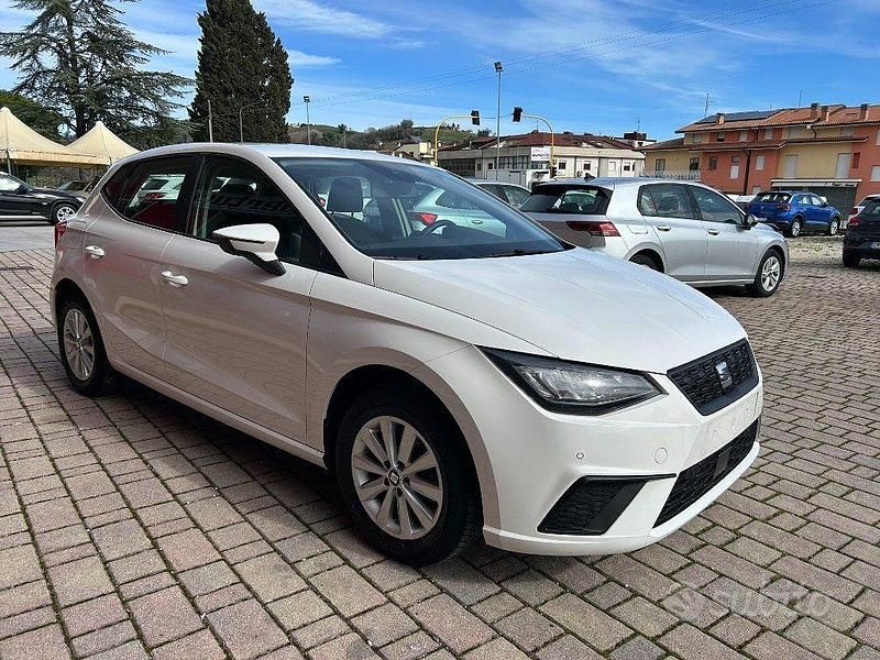 Usata Seat Ibiza Business 90 CV (66 kW) 2022 Bianco Utilitaria