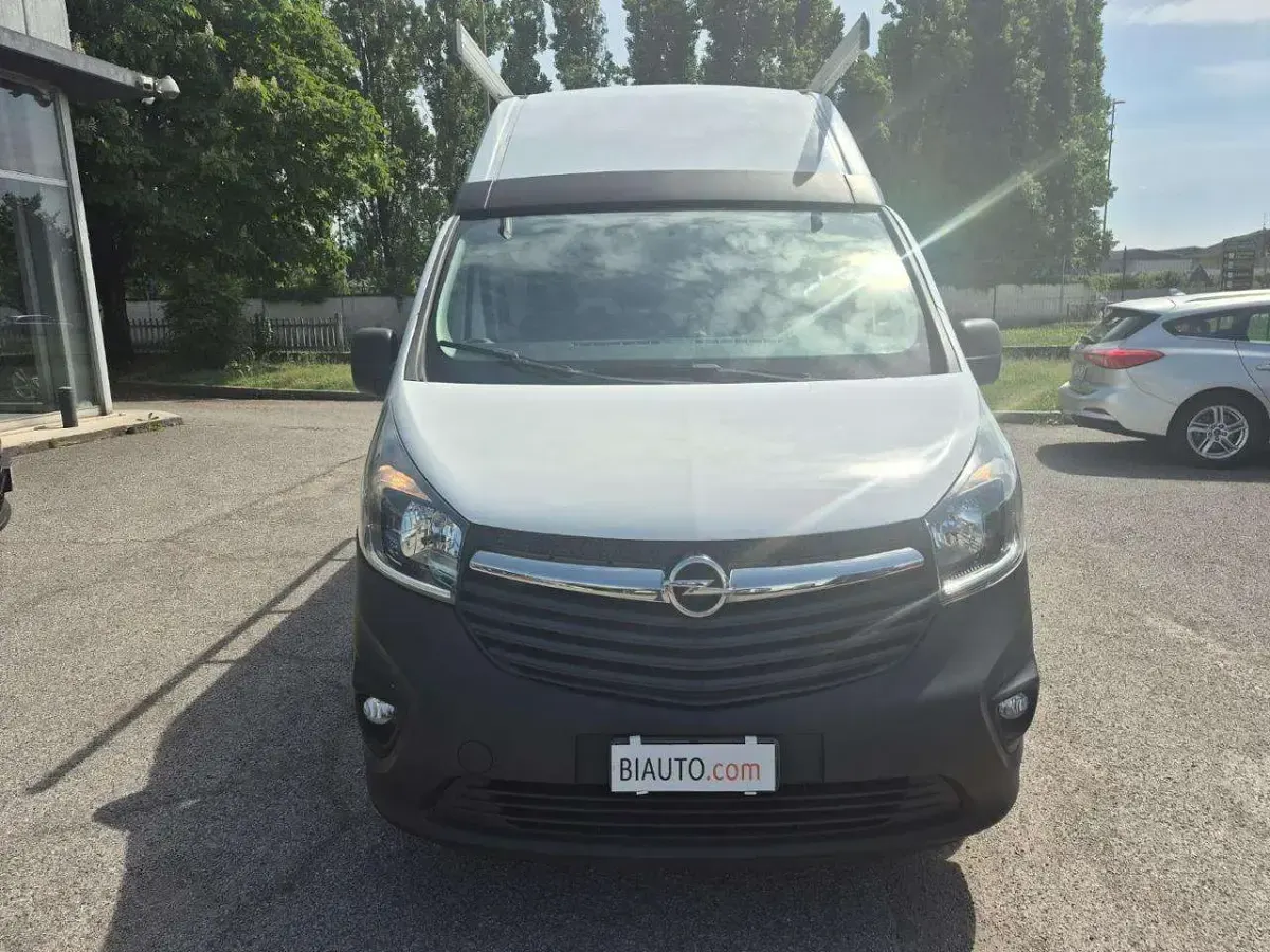 Usata Renault Trafic 145 CV (106 kW) 2017 Bianco Monovolume