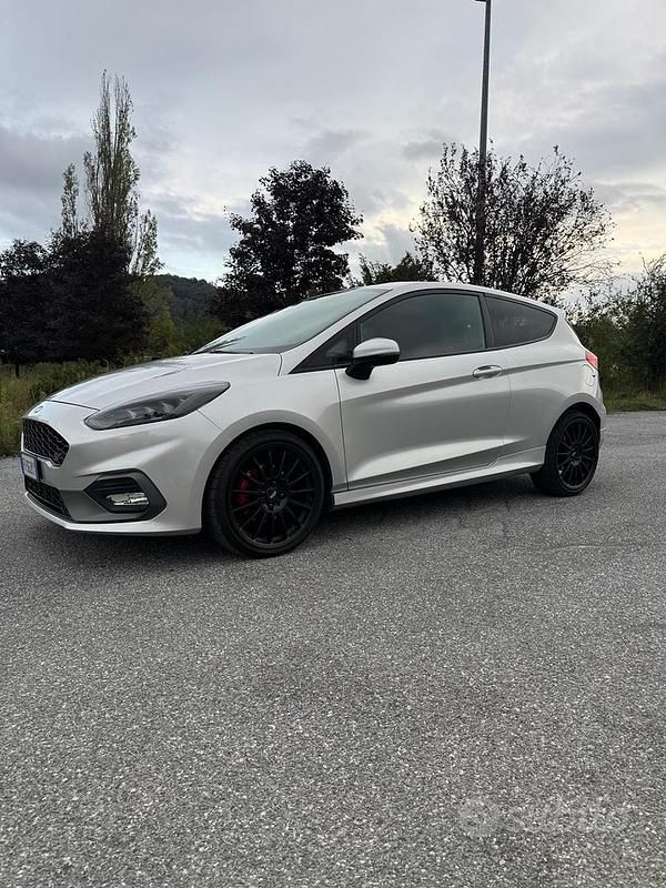 Usata Ford Fiesta Performance Edition 200 CV (147 kW) 2019 Grigio Utilitaria