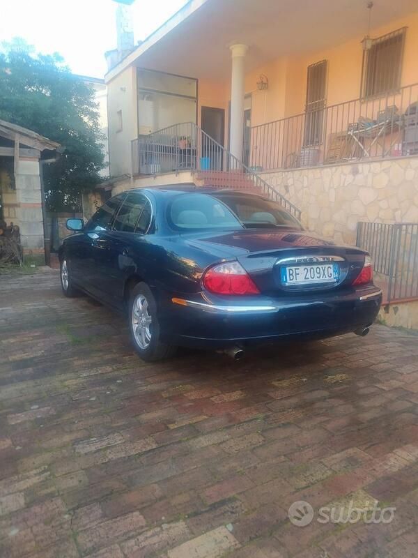 Blu/azzurro Usata 1999 Jaguar S-Type S Tre volumi | 7000 € (Buon prezzo) - Immagine 1/4