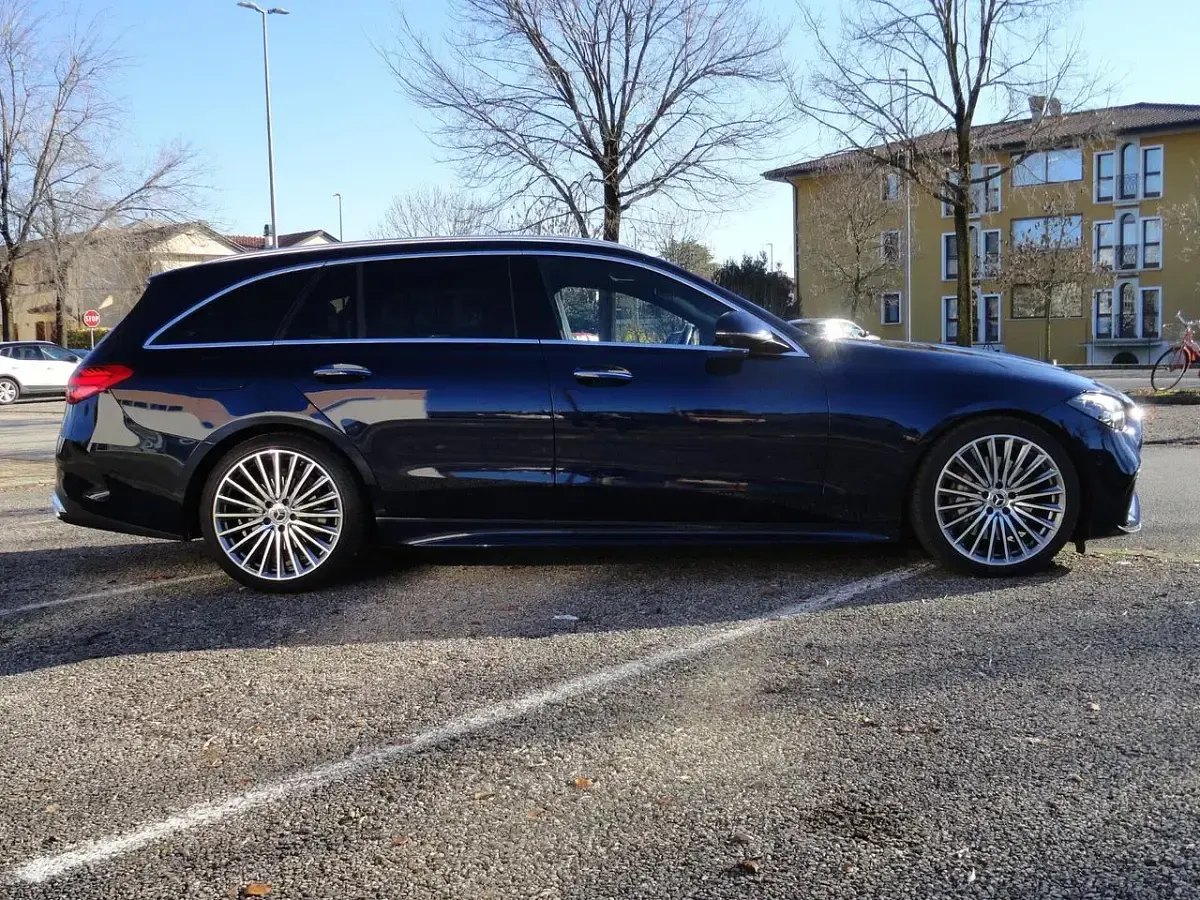 Usata Mercedes C300 Premium 265 CV (194 kW) 2022 Blu Station wagon
