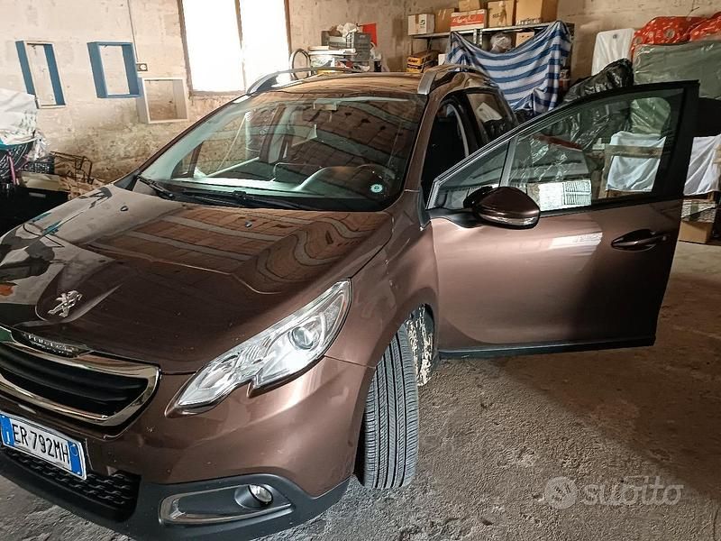Usata Peugeot 2008 92 CV (67 kW) 2014 Marrone SUV