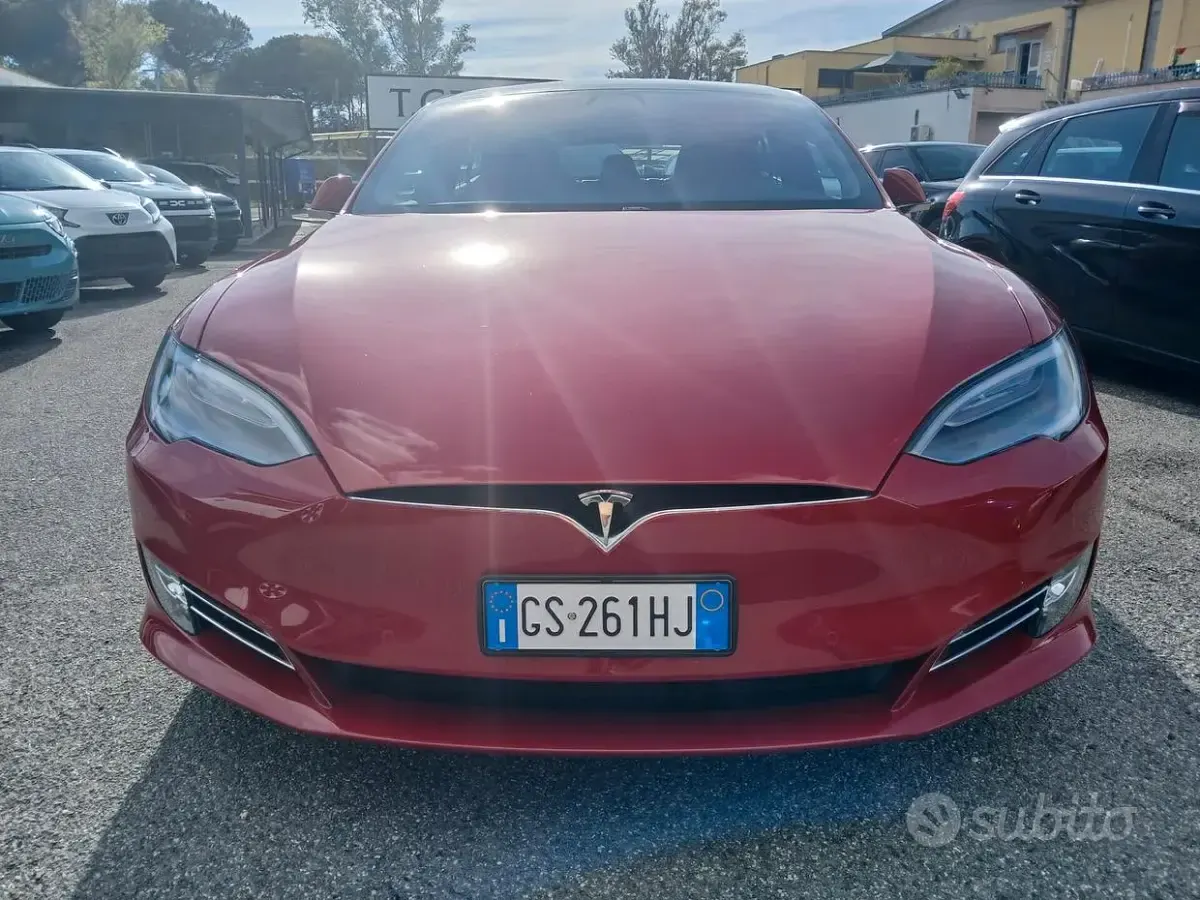 Occasion Tesla Model S 158 kW (215 ch) 2018 Rouge Citadine