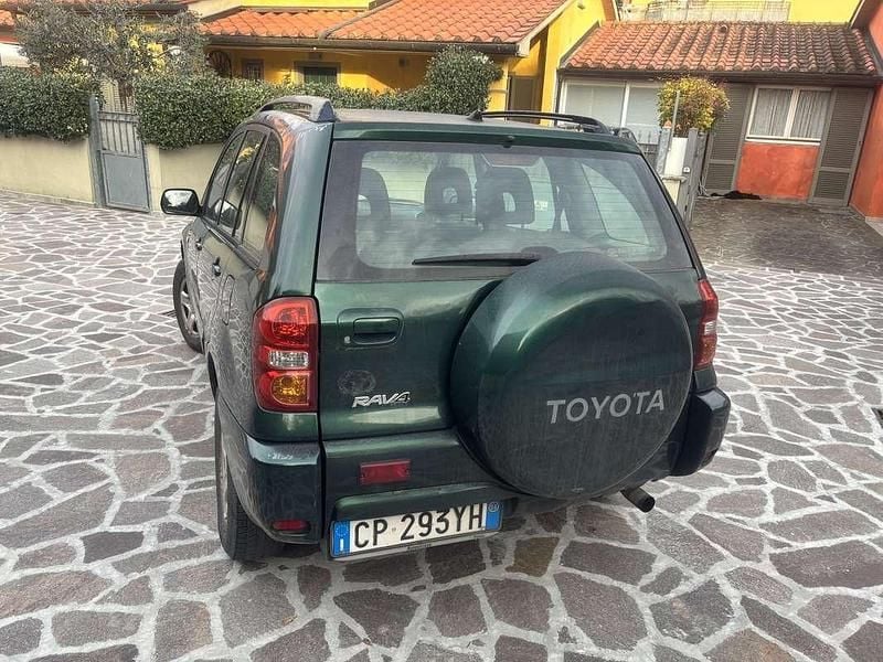 Usata Toyota RAV4 116 CV (85 kW) 2004 SUV