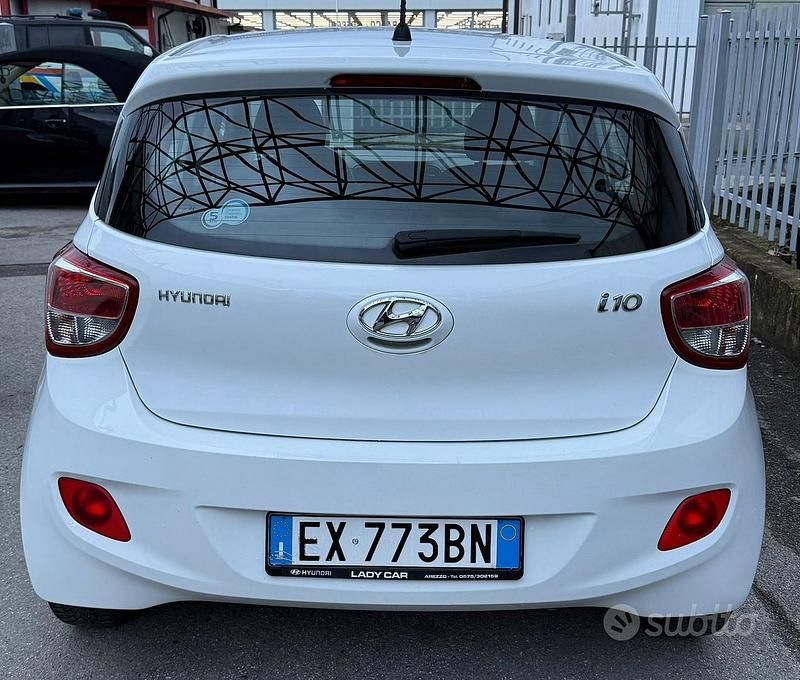 Usata Hyundai i10 67 CV (49 kW) 2014 Bianco Utilitaria