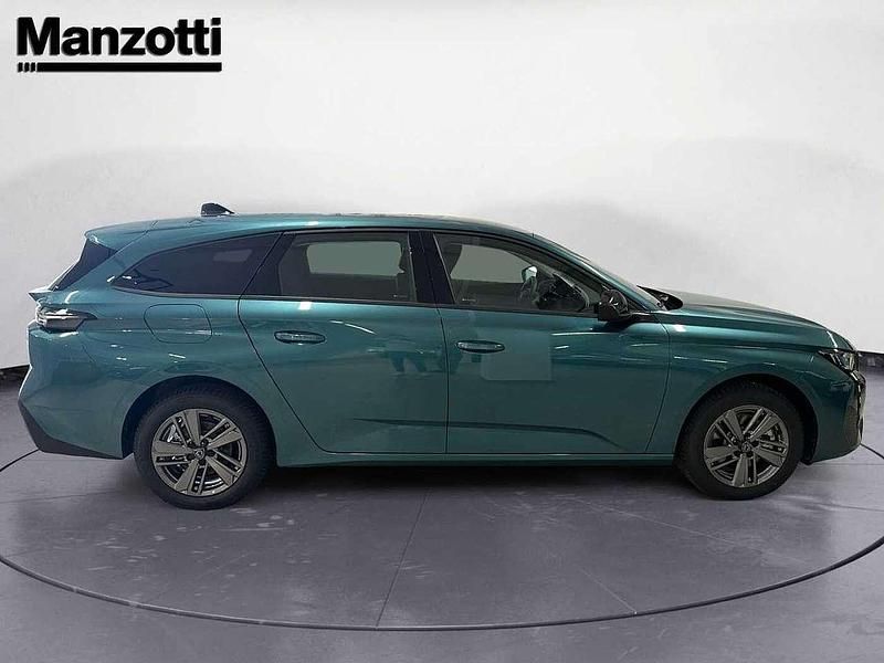Nuova Peugeot 308 SW Active 136 CV (100 kW) 2025 Blue avatar  metallizzato Station wagon