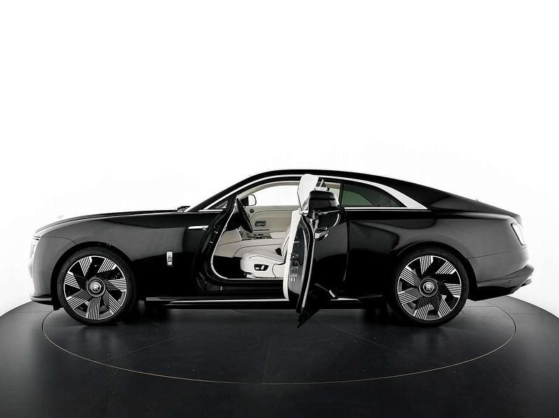 Usata Rolls Royce Spectre 430 kW (585 CV) 2025 Black diamond Coupé
