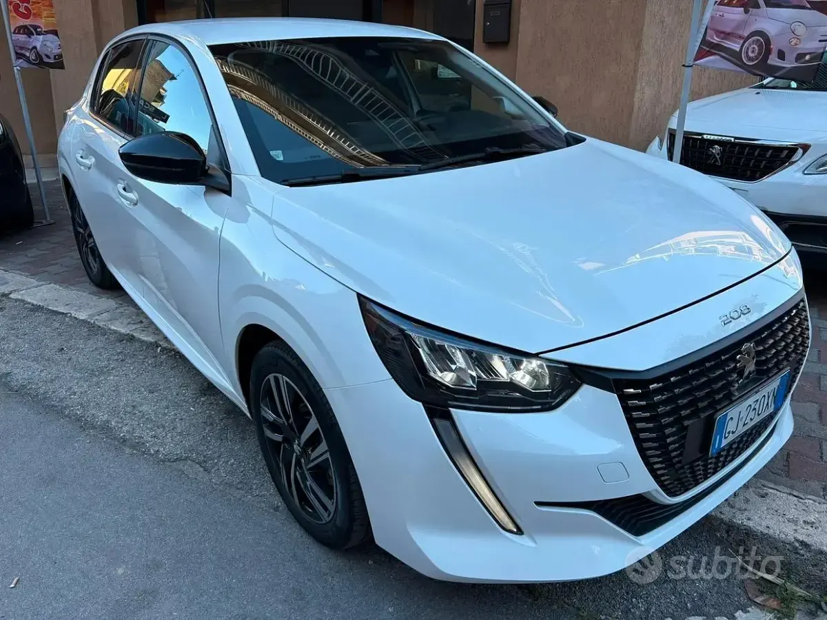 Usata Peugeot 208 Allure 102 CV (75 kW) 2022 Bianco Utilitaria