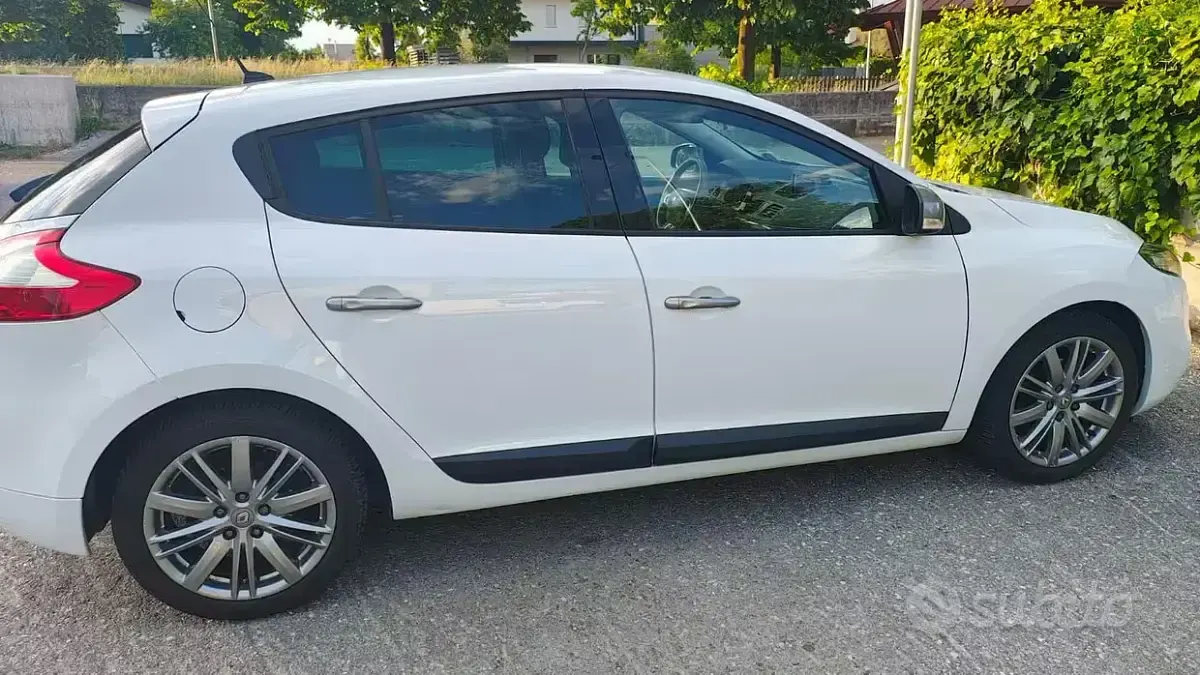Usata Renault Mégane GT Line GT-Line 110 CV (80 kW) 2011 Bianco Berlina