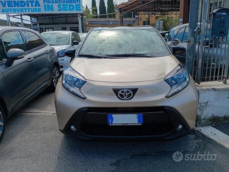 Usata Toyota Aygo X Trend 72 CV (52 kW) 2025 Giallo SUV