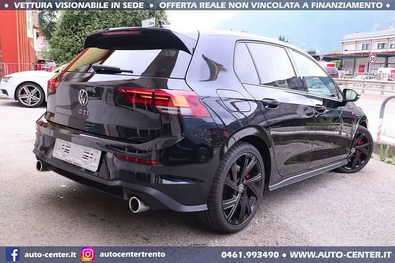 Usata VW Golf VIII GTI 245 CV (180 kW) 2022 Nero Utilitaria