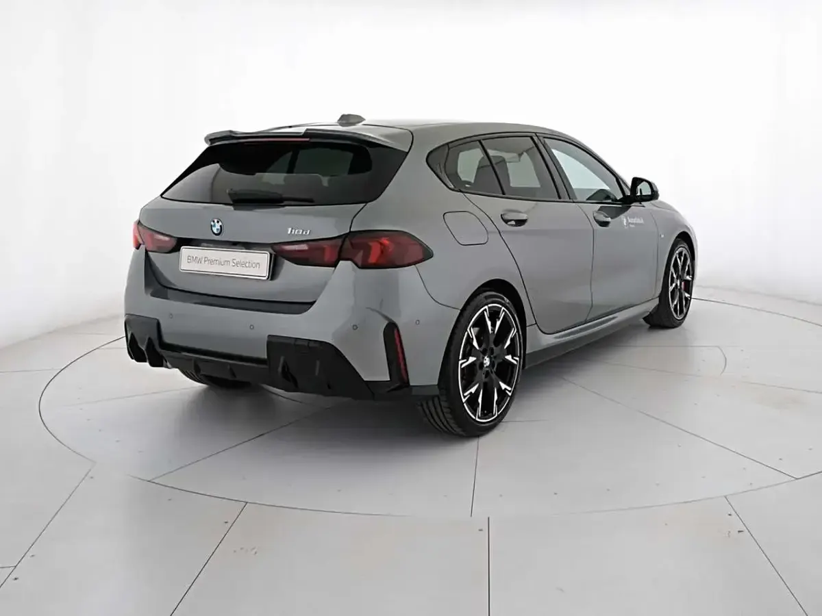 Usata BMW 118 M Sport 150 CV (110 kW) 2024 Skyscraper grey Berlina