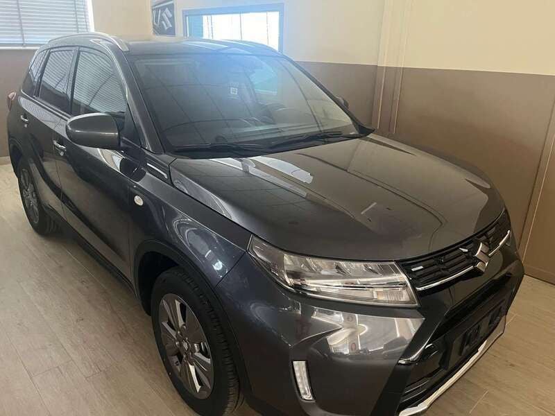 Usata Suzuki Vitara Cool 129 CV (94 kW) 2024 Grigio SUV