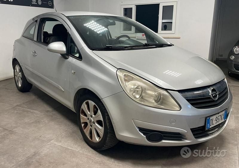 Usata Opel Corsa 80 CV (58 kW) 2007 Grigio Utilitaria