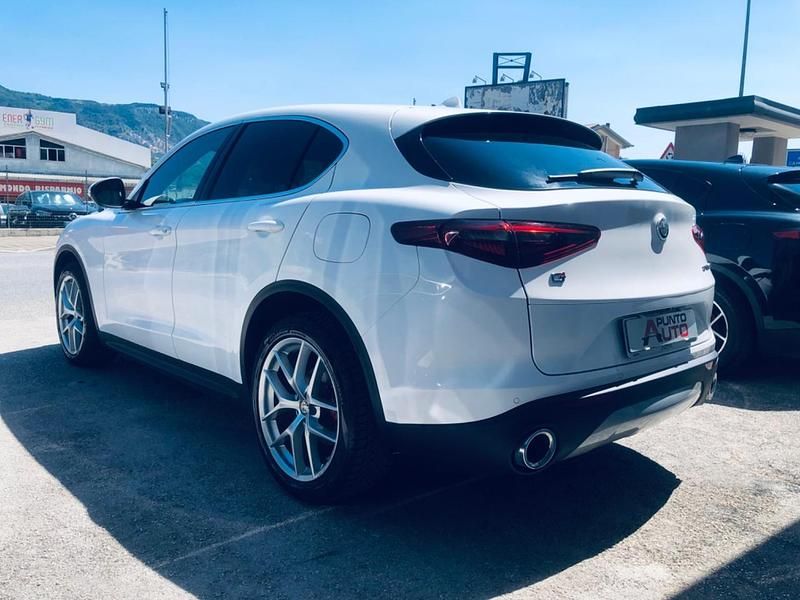 Usata Alfa Romeo Stelvio Executive 190 CV (139 kW) 2019 Bianco SUV