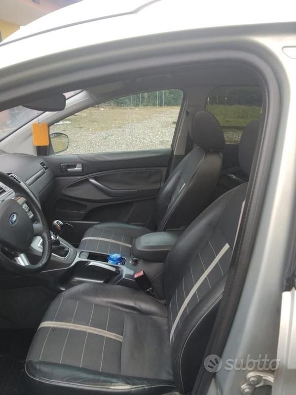 Usata Ford Kuga 136 CV (100 kW) 2009 Grigio SUV
