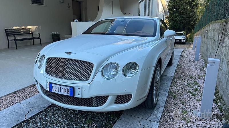 Usata Bentley Continental GT 610 CV (448 kW) 2009 Bianco Coupé