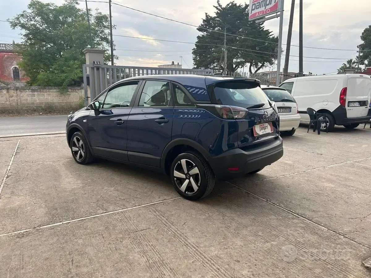 Usata Opel Crossland Edition 110 CV (80 kW) 2021 Blu SUV