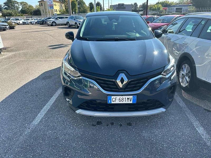 Grigio(met.) Usata 2021 Renault Captur Zen SUV | 16.500 € (Buon prezzo) - Immagine 1/4