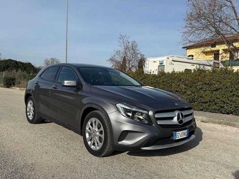 Usata Mercedes GLA180 109 CV (80 kW) 2015 SUV