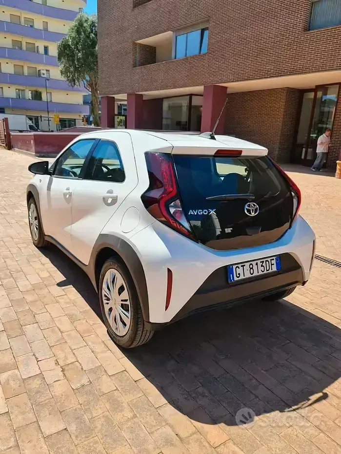 Usata Toyota Aygo X Active 72 CV (52 kW) 2024 Bianco SUV