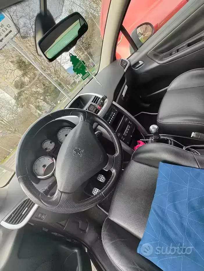Begagnad Peugeot 207 CC 2011 Grå Cab