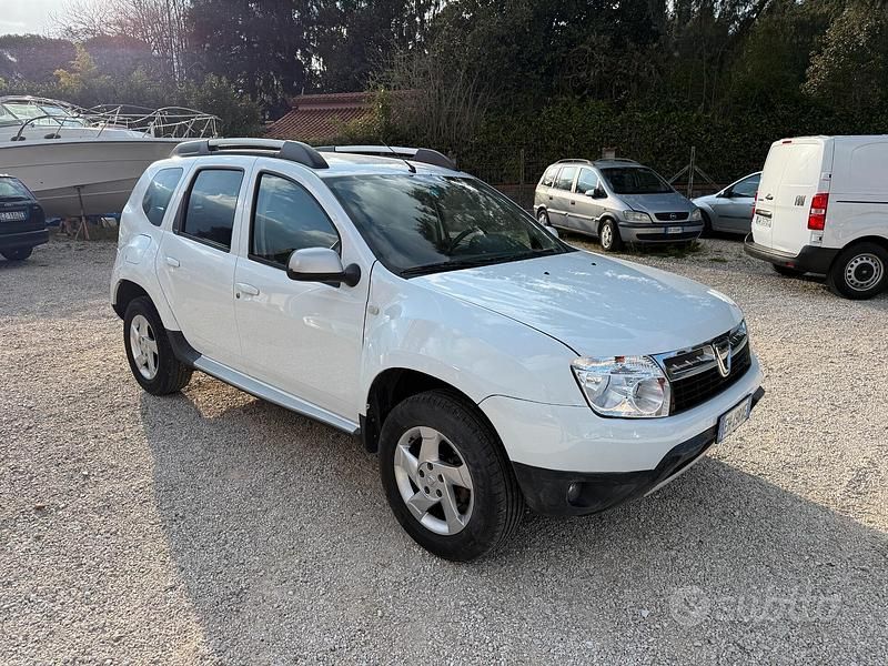 Usata Dacia Duster Lauréate 110 CV (80 kW) 2011 Bianco SUV