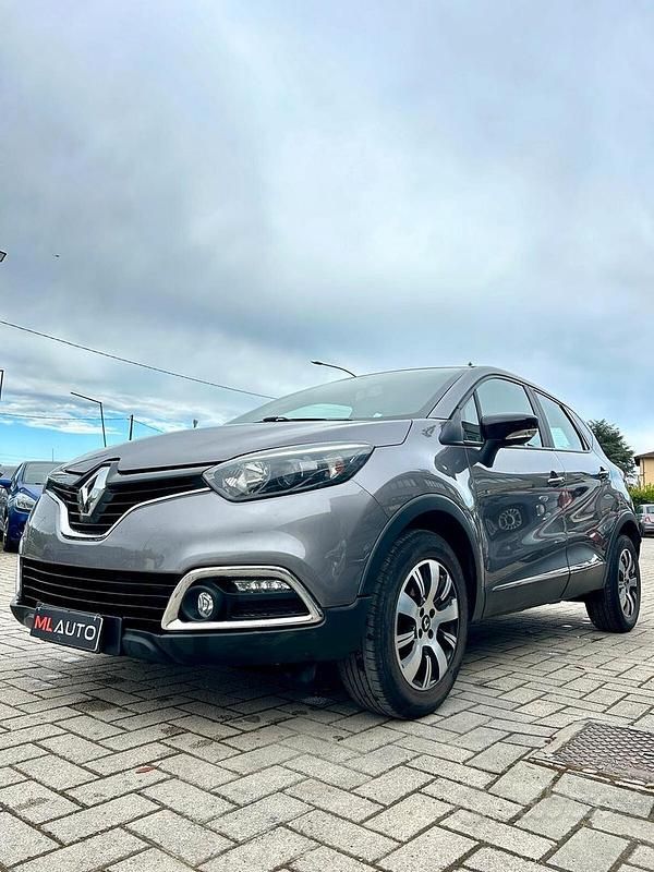 Occasion Renault Captur Zen 90 ch (66 kW) 2016 Gris SUV