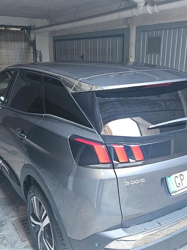 Usata Peugeot 3008 131 CV (96 kW) 2023 Grigio SUV