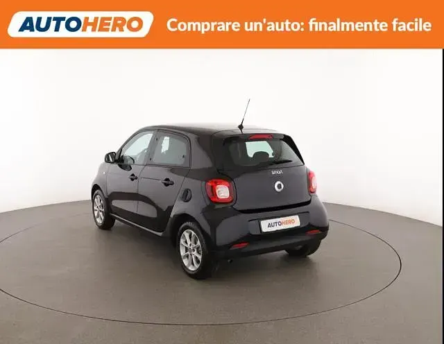 Usata Smart ForFour 71 CV (52 kW) 2019 Nero Utilitaria