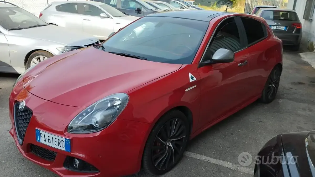 Usata Alfa Romeo Giulietta Quadrifoglio 240 CV (176 kW) 2015 Rosso Utilitaria
