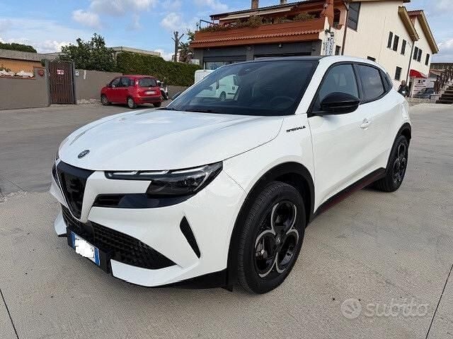 Usata Alfa Romeo Junior Edizione Speciale 136 CV (100 kW) 2025 Bianco SUV